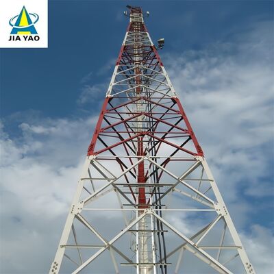32M الحماية من الصواعق 3 برج فولاذي ذو زاوية أرجل لمحطة قاعدة 5G الصناعية