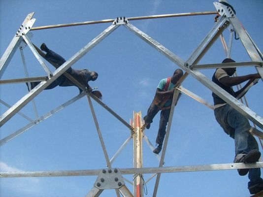 25m 30m 35m 45m 60m RDS أبراج الاتصالات الفولاذية الزاوية الرمادية SST الأبراج الفولاذية الثلاثية الساق