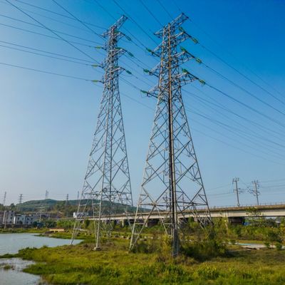 زاوية الحديد البرج الكهربائي عالي الجهد سرعة الرياح 30-180 كيلومتر في الساعة 132kv برج نقل