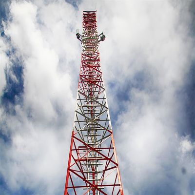 30 متر برج الشبكة ذات الدعم الذاتي للاتصالات برج GSM مصنوع من الفولاذ الزاوي