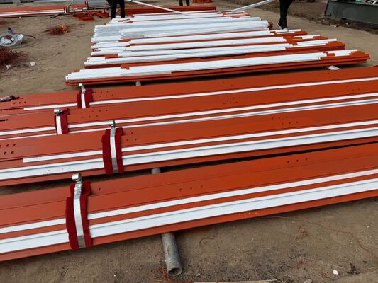 هيكل برج فولاذي زاوي ثلاثي الأرجل، برج مثلثي بانحدار متساوٍ أو متغير ومقطع عرضي من الفولاذ الزاوي للاتصالات