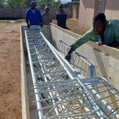 برج بث FM TV عالي الطاقة مجلفن بالغمس الساخن بقطر 20 مترًا إلى 200 مترًا لنقل إشارات الراديو والتلفزيون