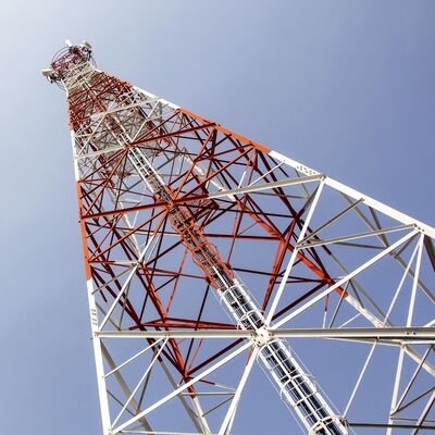 برج هوائي بزاوية 5G عالي الأداء بأربع أرجل للاتصالات اللاسلكية