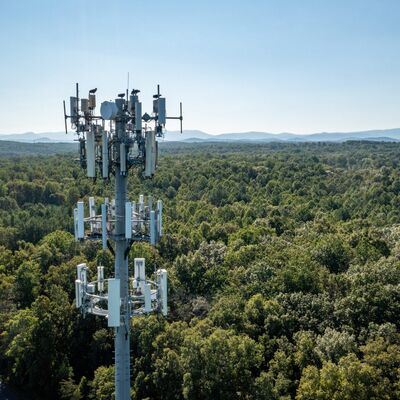 14 20 26M حجم صغير احتكار الصلب المجلفن الذاتي الدعم في الهواء الطلق 5G 4G الأقمار الصناعية برج الاتصالات منطقة صغيرة