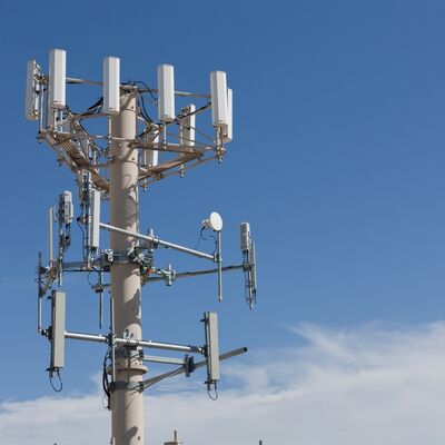10 16 22M توفير المساحة احتكار أنبوبي مجلفن خارجي 5G 4G ميكروويف اتصالات مدمجة