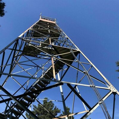 برج حراسة من الفولاذ المغلف برج مراقبة أمن برج مراقبة هيكل الشبكة لمنع حرائق الغابات ودعم المراقبة على ارتفاعات عالية